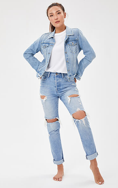 WOMENS REGULAR JACKET & MOM FIT JEANS