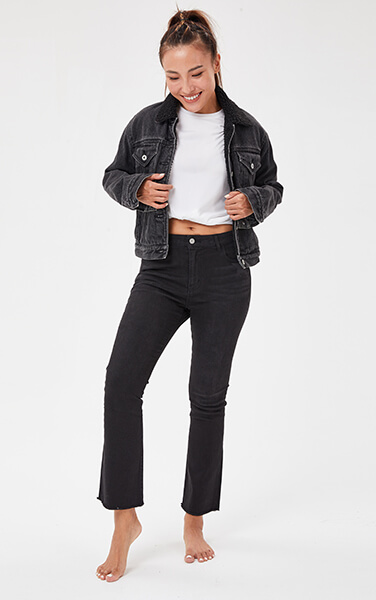 WOMENS FLEECE JACKET&FLARE JEANS