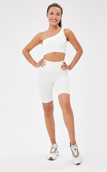 SEAMLESS  SPORTS BRA & ACTIVE MINI SHORTS